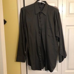 Geoffrey Beene medium fitted button down shirt